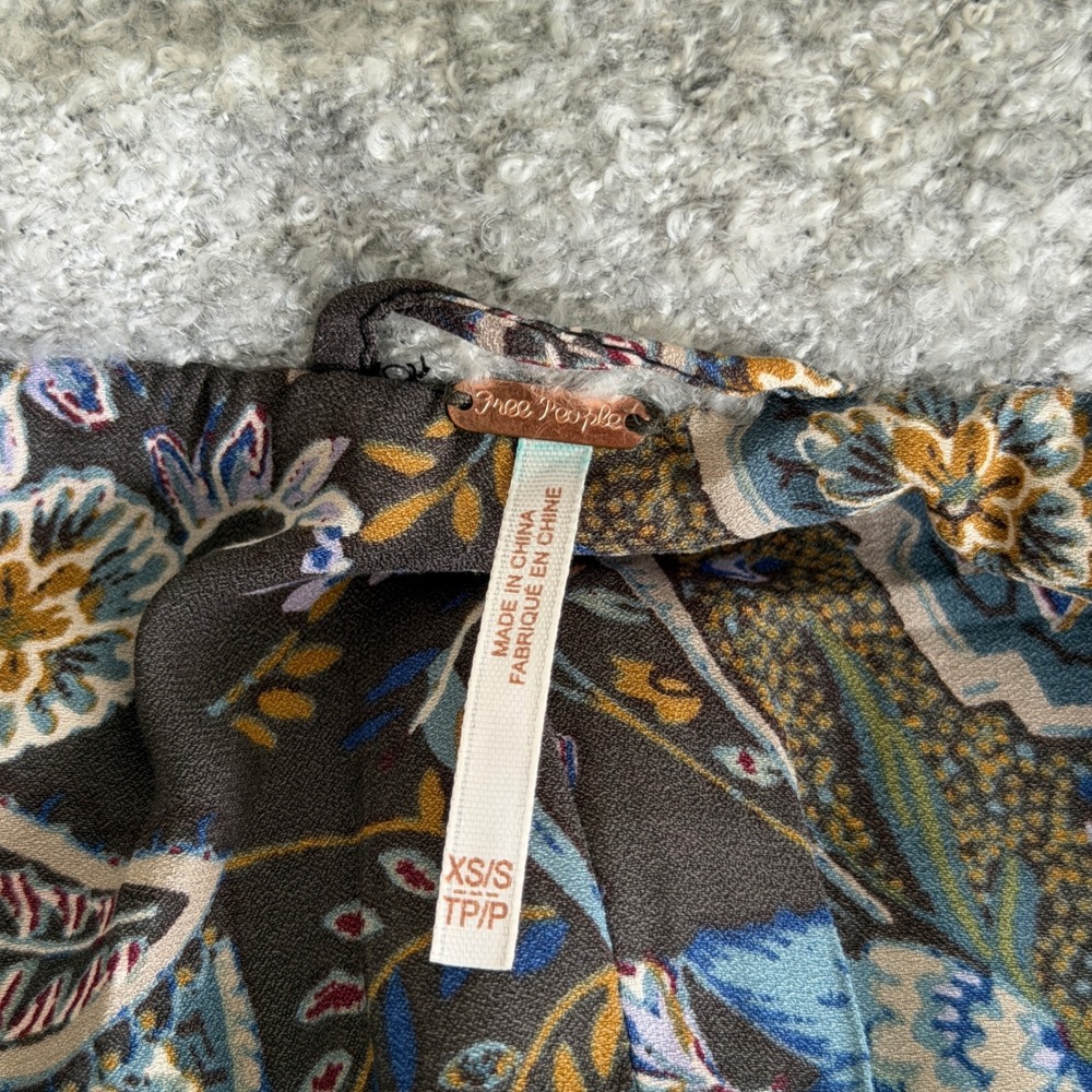Free People Zip Hoodie Women's XS/S Gray Shaggy Faux Furry Paisley Bomber Jacket - Picture 3 of 10